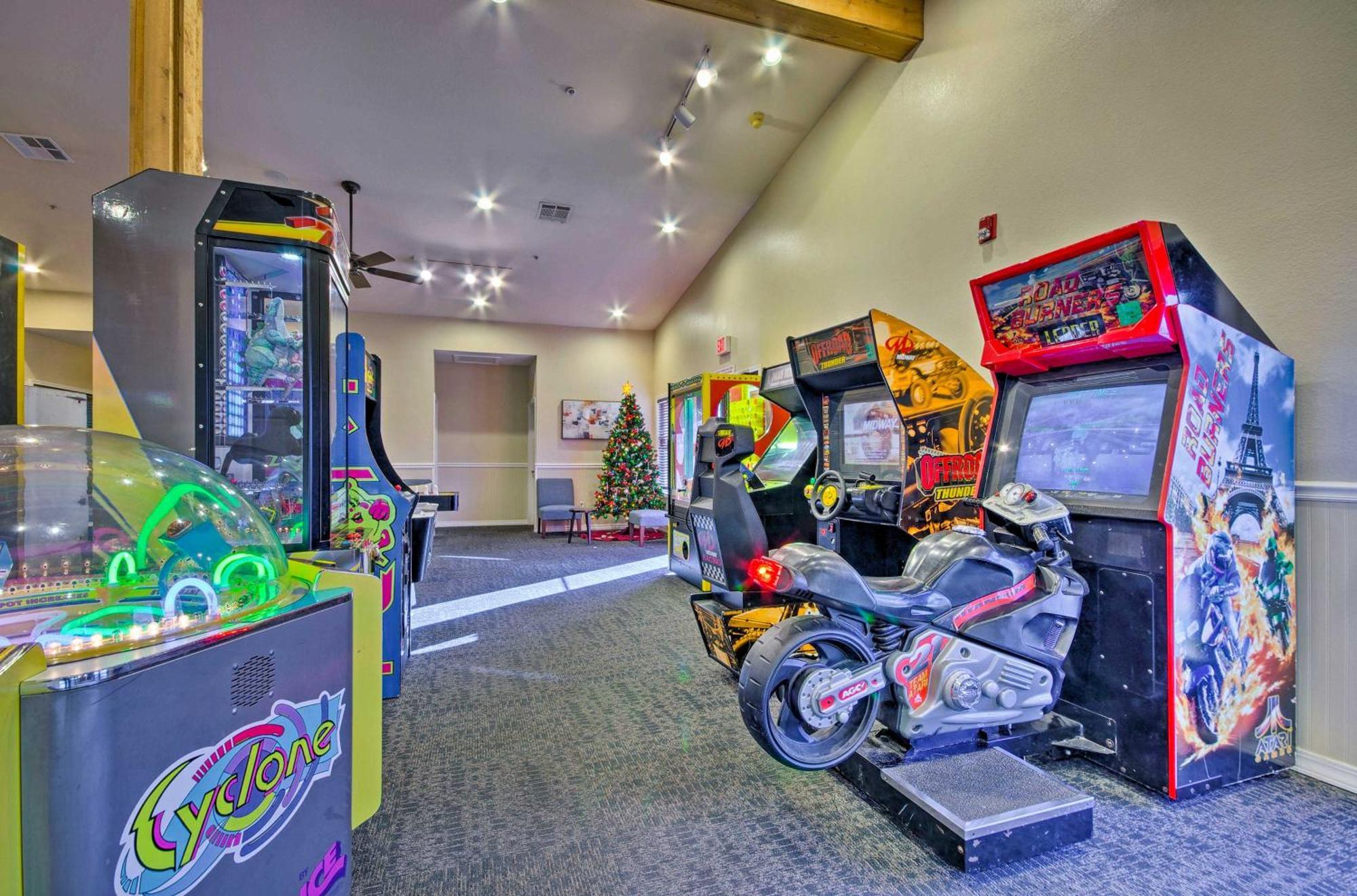 Ground-Floor Branson Condo With Community Perks Extérieur photo