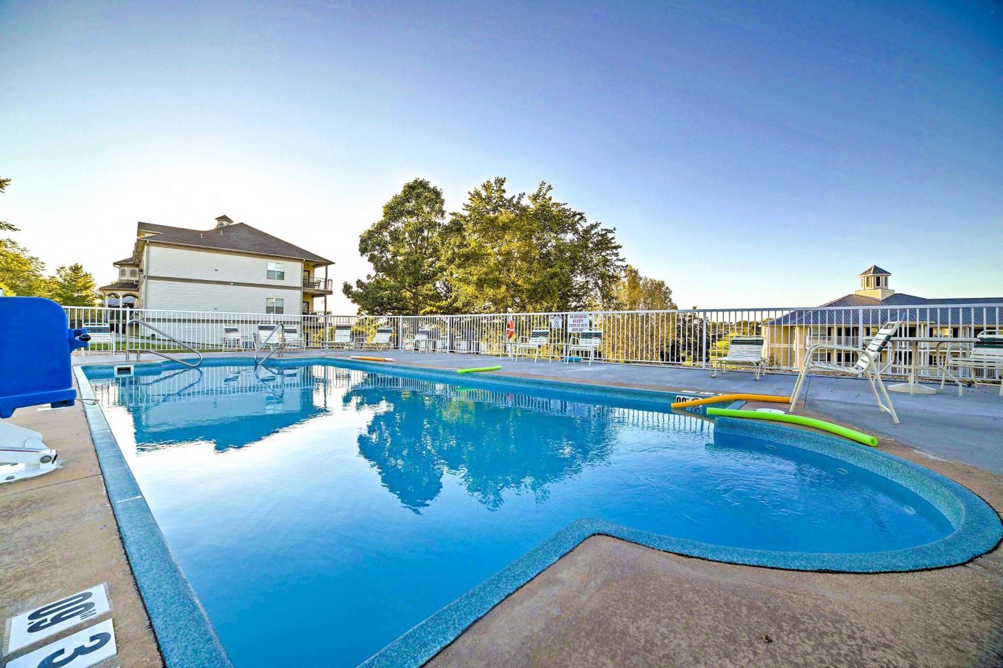 Ground-Floor Branson Condo With Community Perks Extérieur photo